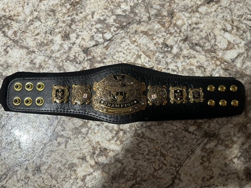 Wwe wwf undisputed era mini - undisputed,
