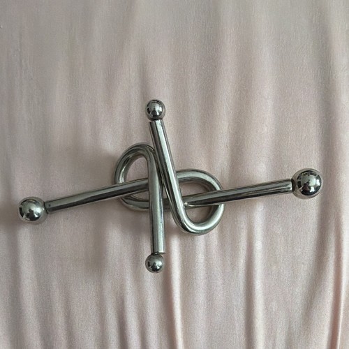 Metal silver disentanglement - metal,