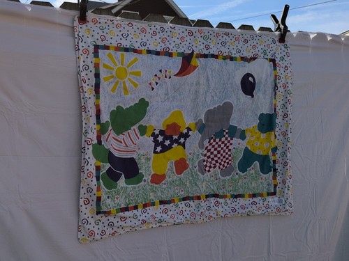 Vintage handmade baby quilt - baby,