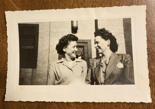1947 women ladies happy - 1947,