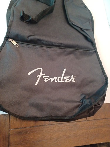 Fender black vinyl guitar gig - fender,