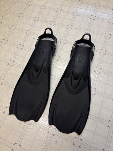 Hollis black rubber - rubber, scuba
