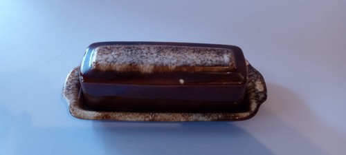 Hull pottery butter dish lid - pottery,