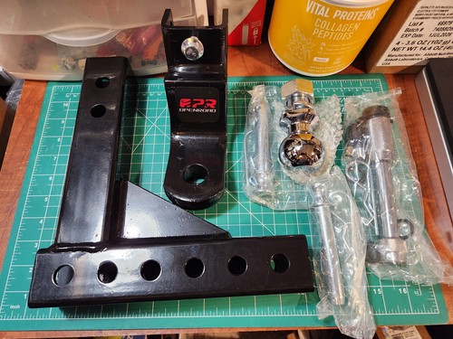 Adjustable trailer hitch - adjustable,