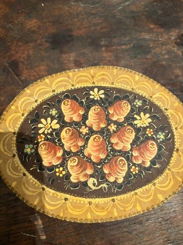 Vintage hand painted oval - hand,