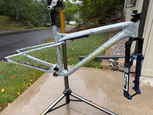 Specialized works epic - specialized,