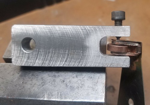 Design roller rivet - ,