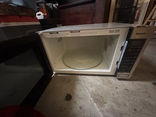 Panasonic microwave 1200 watt - panasonic,