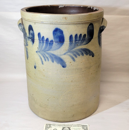 Gallon stoneware crock - 6,