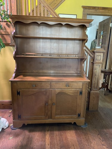 Ethan allen maple hutch - maple,
