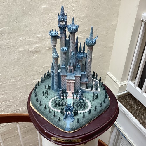 Wdcc disney enchanted places - disney, a