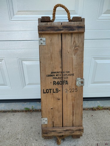 Vtg military wooden ammunition - military,