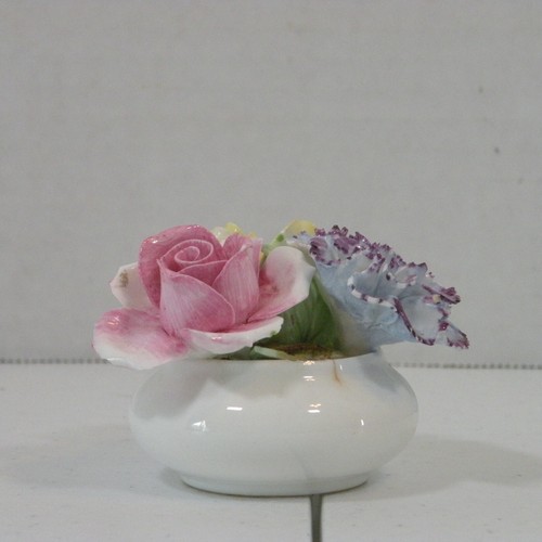 Vtg golden crown mini - golden,