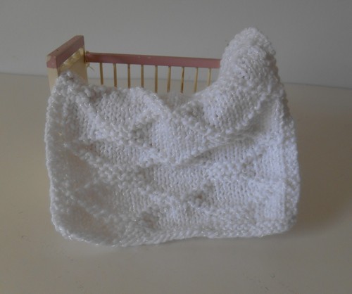 Hand knit miniature dollhouse - knit,