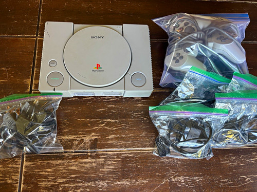 Sony ps1 console 4 - ps1,