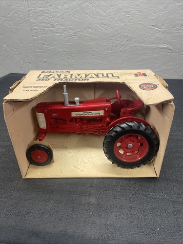 Ertl farmall 350 tractor 16 - tractor, 1/16