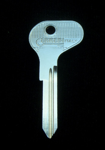 Ne8 bw3 ferrari key blank - ferrari, 2+2