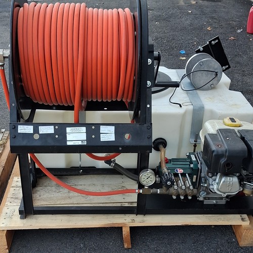 Gas powered spray - powered,