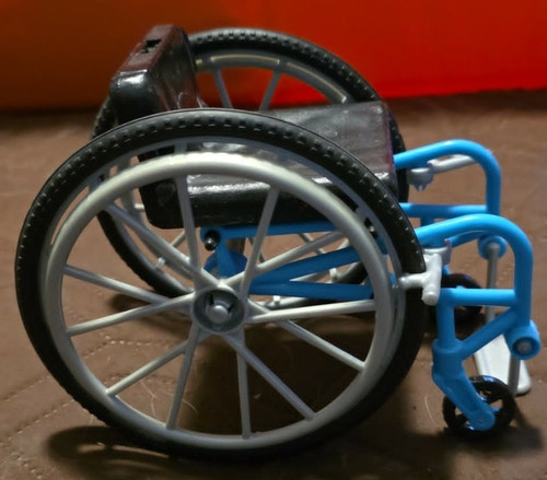 Barbie doll wheelchair - ⭐️,