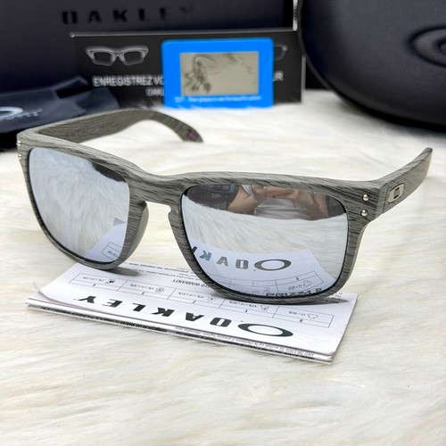New oakley holbrook polarized - new,