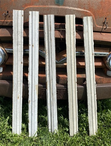 Wood trim pieces - 5,