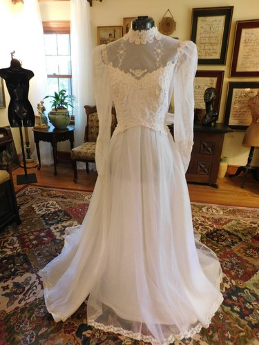 Beautiful white vintage long - white,