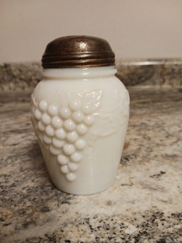Grape leaf milk glass sugar - leaf,
