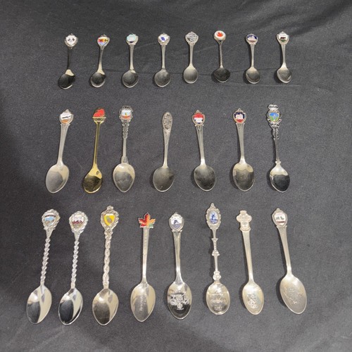 Decorative collectable vintage - decorative,