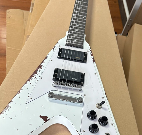 White flying style - v, electric
