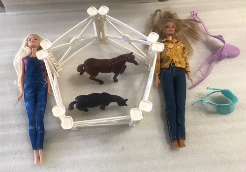 Barbie hugs horses 5 - horses,