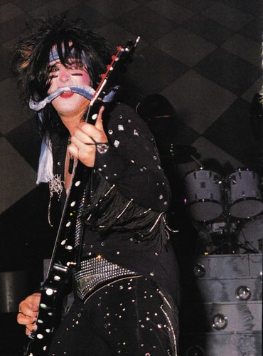 Motley crue nikki - motley, sixx