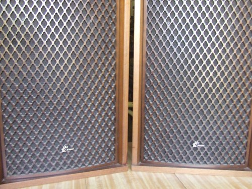 Two sansui 2500 - two, sp-2500