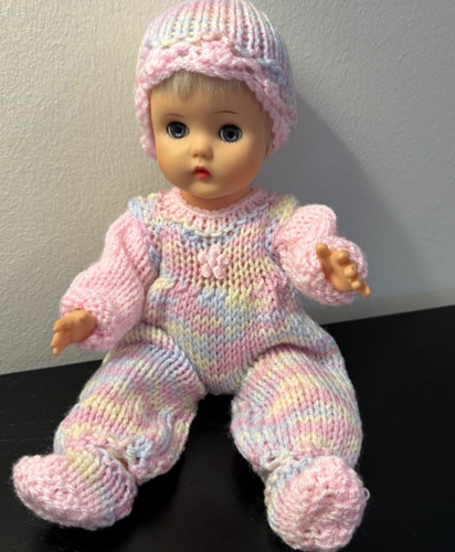Baby doll outfit - , hand-knit