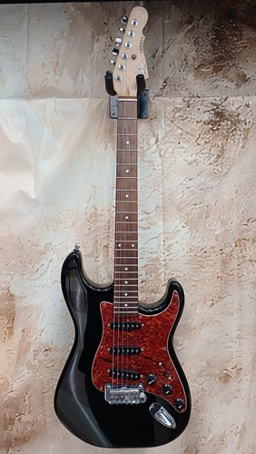 Electric guitar model legacy - model,