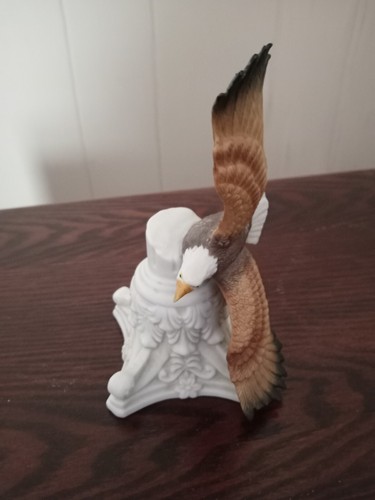 Vtg soaring eagle landed on - eagle,