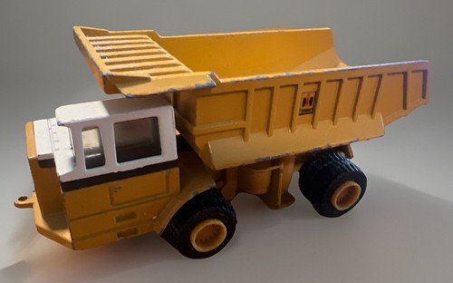 Ertl international - ih,