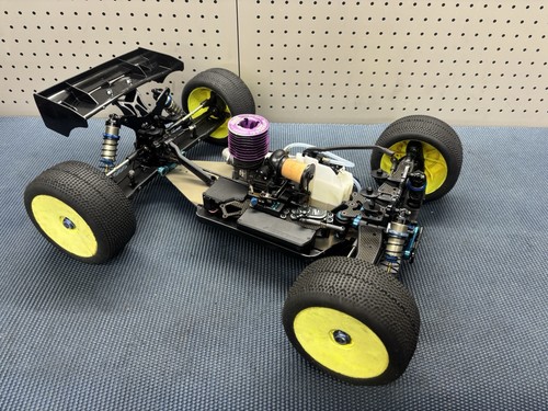Team associated rc8t4 8 - associated, 1/8