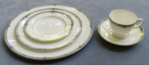 Wedgwood amherst piece - wedgwood,