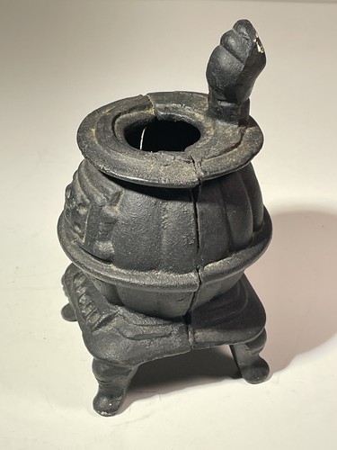 Vtg mini cast iron - iron, pot