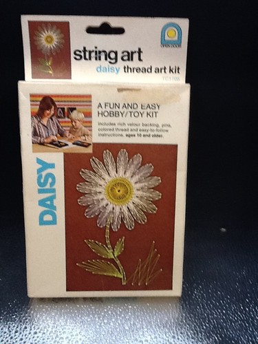 Vintage 1978 open door daisy - open,