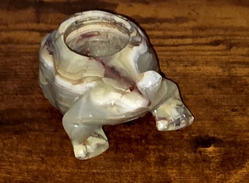 Natural stone tea light frog - natural,