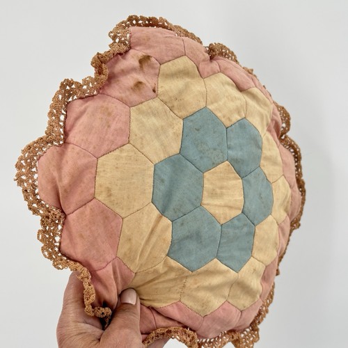 Vtg quilt throw pillow pink - throw,