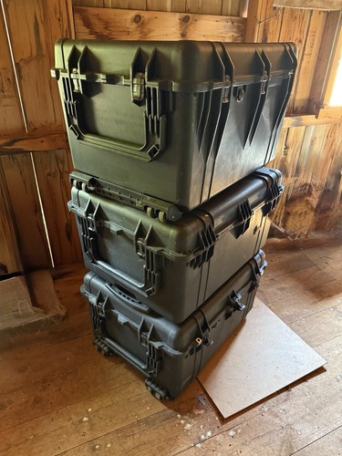 Four pelican cases - four,
