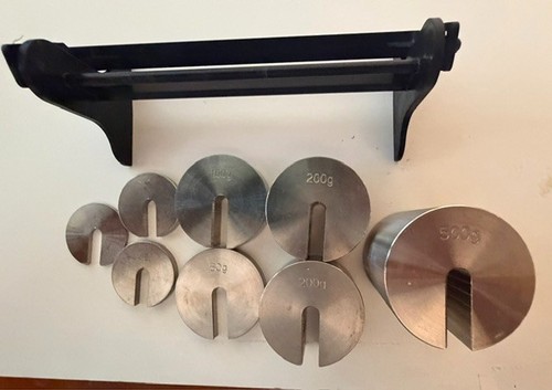 Lot nos 1100g - 1100g, slotted