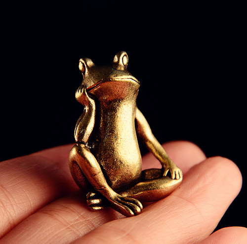 Brass frog animal statue small - statue,