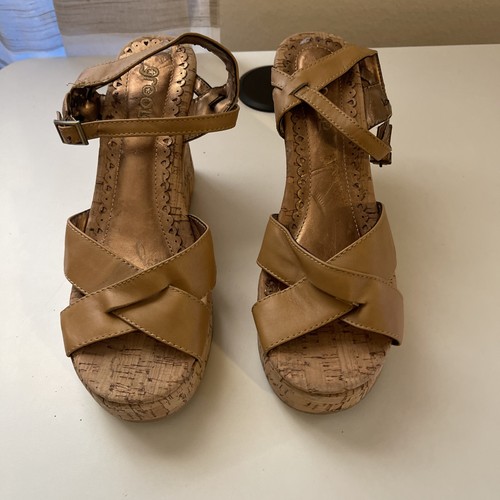 Groove cork wedge sandals