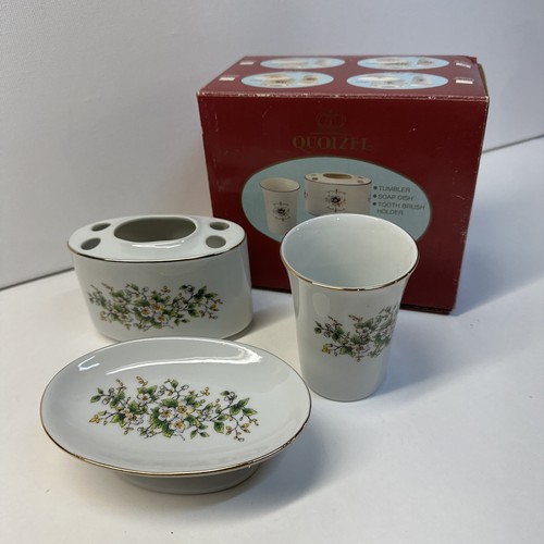Vintage quoizel porcelain bath - vintage,