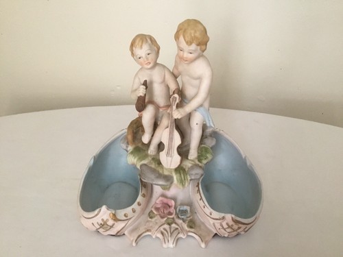 Antique nouveau bisque - antique,