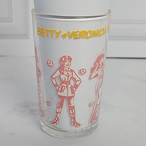 1971 betty veronica fashion - betty,