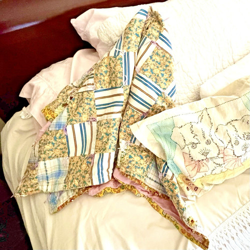 Vintage patchwork quilt - vintage,